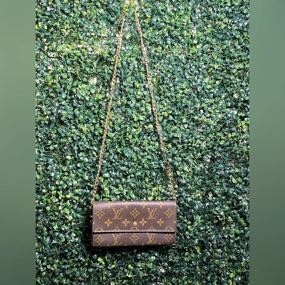 Louis Vuitton Wallet - Picture 3 of 16